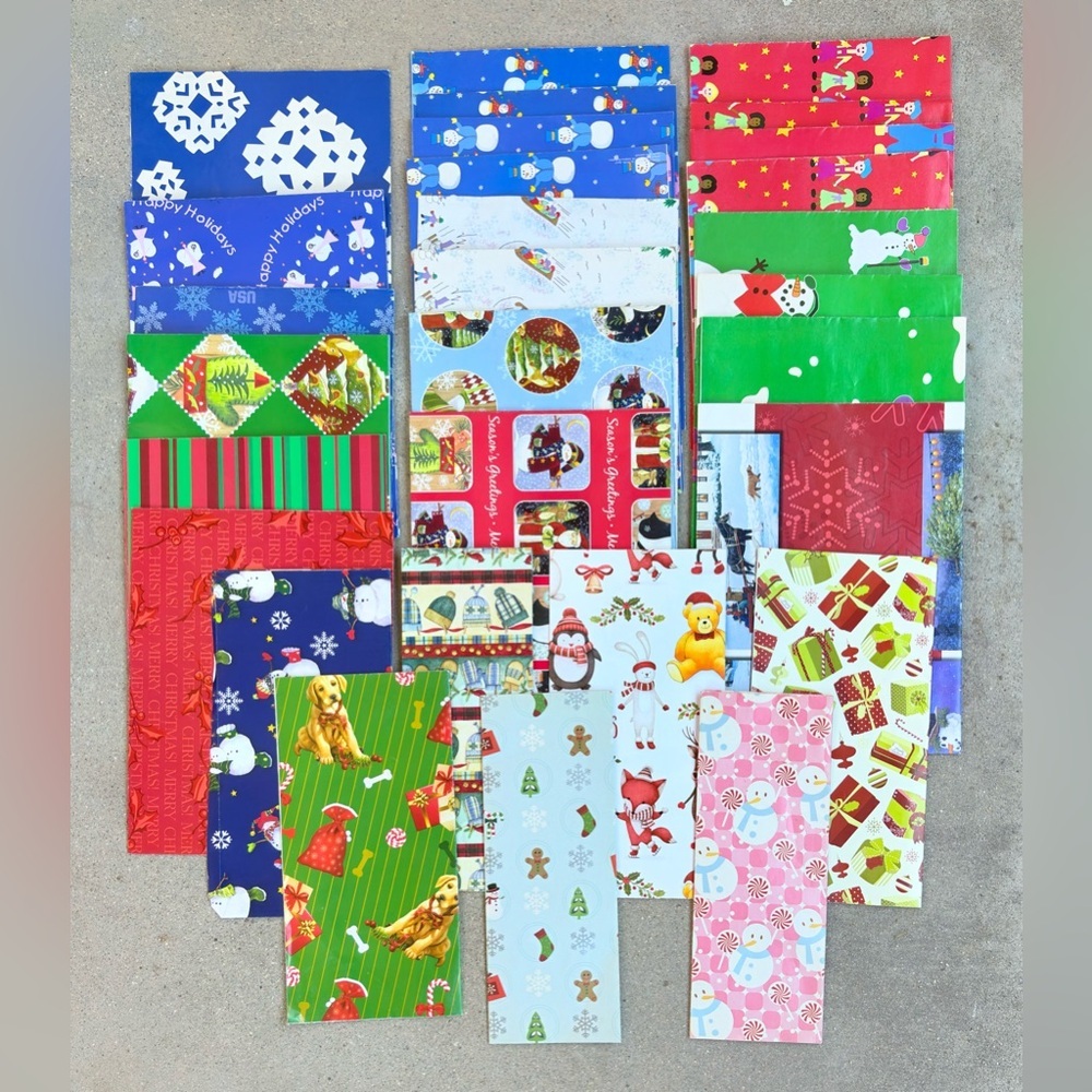 Vintage Mixed Lot Of 29 Christmas Wrapping Paper Sheets 80’s 90’s With Freebies